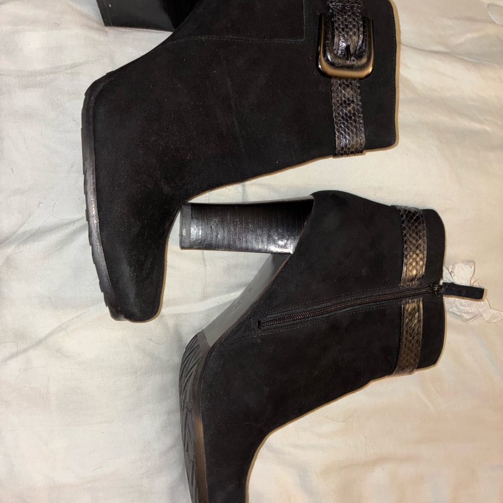 Via Spiga 8 Black Suede Leather Square Toe Ankle Booties Boots New US Size 10 - Picture 13 of 13